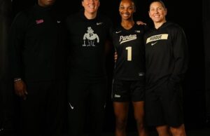 PARDU Mulheres basquete de basquete Terras da UNCG Guarda Nya Smith