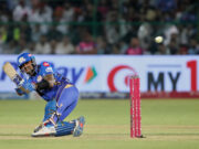 A grande vitória de Mumbai sobre o Rajasthan IPL Play Offs Bid, demitida para o Surywanshi 0 de 14 anos.