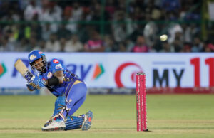 A grande vitória de Mumbai sobre o Rajasthan IPL Play Offs Bid, demitida para o Surywanshi 0 de 14 anos.