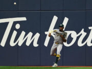 Home Sweet Homer: Athletics Ruki Denzel Clark O primeiro RH da liga principal chega ao seu local de nascimento de Toronto