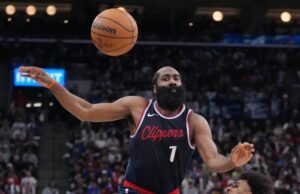 O ex -astro do Sixers, James Harden, levou o passado a Nougets no jogo 6