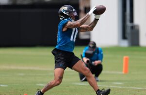 Duke W. Eli chamado Jaguars bloqueou o agente livre para visitar o Pancol