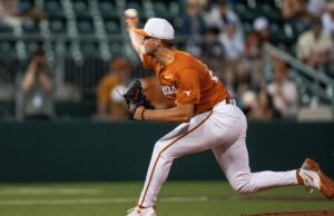 Tomar jogo 1 no Texas OW, CEC Título da temporada regular da temporada