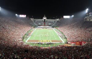 O Futebol da USC de quatro estrelas Commit RJ Khutba re-classificado em 2025