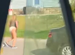 O segredo arriscado feminino revelou que ela foi retratada para dirigir a Lei Vail em um veículo de vingança por raiva da estrada