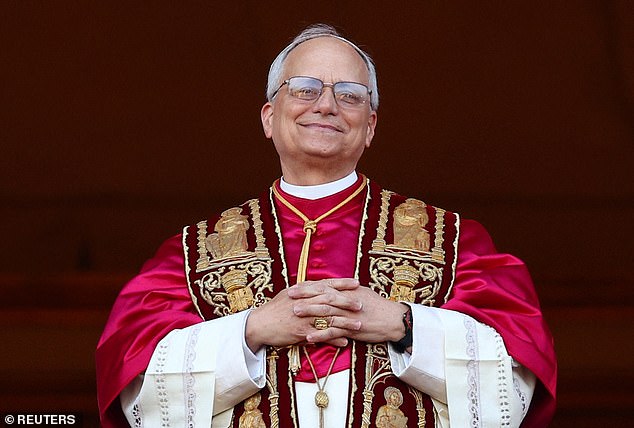 O papa Leo IV foi ‘olhado da outra maneira’ quando sua igreja de Chicago enfrenta as alegações de abuso sexual infantil contra o padre