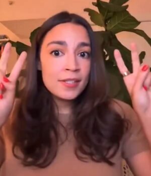 98297341-14703315-Rep_Alexandria_Ocasio_Cortez_D_N_Y_is_keeping_her_options_open_f-a-42_174706630467.jpeg