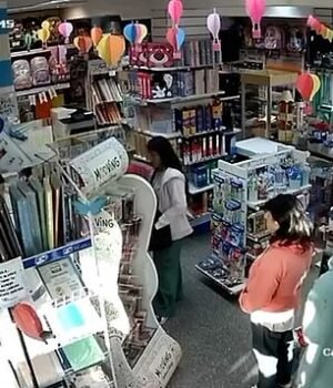98298697-14703477-image-a-11_1747062145583.jpg