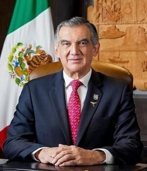 98347323-14712179-Dr_Am_rico_Villarreal_the_governor_of_the_northeastern_Mexican_s-a-16_174731722715.jpeg