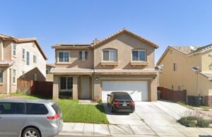 A casa dos subúrbios estranhos que esconderam a terrível privacidade ao longo dos anos … desde que três pessoas foram presas por crimes fracos