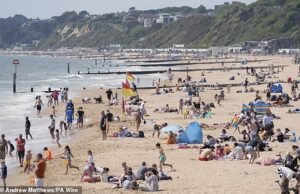 A temperatura do mar ao redor do Reino Unido e da Irlanda sobe a 4 graus centígrados acima do normal – seguido por uma ruga ‘extrema’ de hitwave