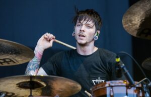 Famous Drummer estava com medo de morrer em um acidente de jato particular depois de postar sua própria foto sob controle