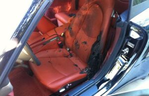 Veja a varanda derretida do Kid Kudi depois de ser incendiada por DD em vingança para Cassie