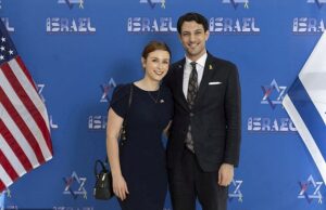 O suspeito do Museu DC atirou no casal de diplomatas na parte de trás do Museu DC e acusado de disparar 21 vezes