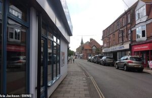 Domie-não! As cidades costeiras tradicionais vitorianas e eduardianas lutam contra a abertura do ramo da pizza