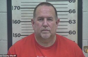 O marido ‘assassino’ foi finalmente preso 19 anos depois que a esposa da professora foi presa porque ela correu para ela