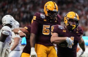 Arizona State Ad Graham Rasini um ano depois: sucesso do futebol, dilema MBB