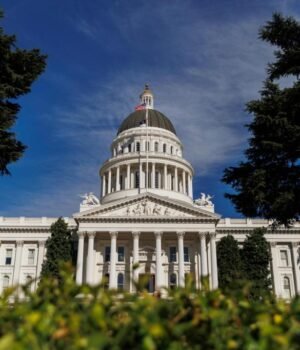 California_Legislature-Sex_Trafficking_12021_9f84f7.jpg