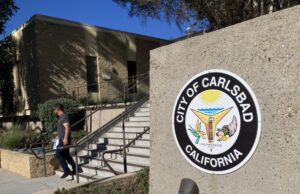 Após uma briga ao longo do mês da história das mulheres, revisar a política de anúncio da cidade de Califórnia