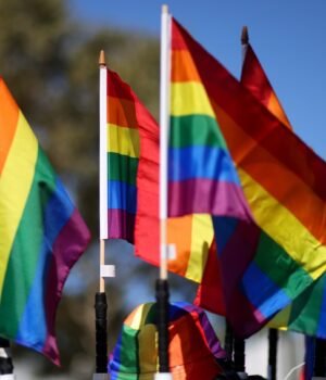 SJM-L-CLOSVPRIDE-0825-4.jpg