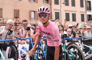 O piloto mexicano del Toro estende a vantagem de Giro por mais de um minuto com rivais caiu na 5ª fase