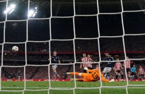 Dobrar um Fernandes como Manchester United Cruise contra o Bilbao atlético de 10 membros