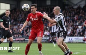 St. Mainer 1-0 Aberdin: figuras originais