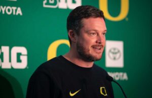 Oregon Duck, Dan Lanning 5-Taraka tendendo em direção a Kub Landing