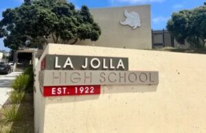 Os pais reivindicam o viés ideológico no curso de preparação da faculdade na California High School