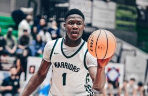 Quatro estrelas estão comprometidas com o guarda do estado Arkansas