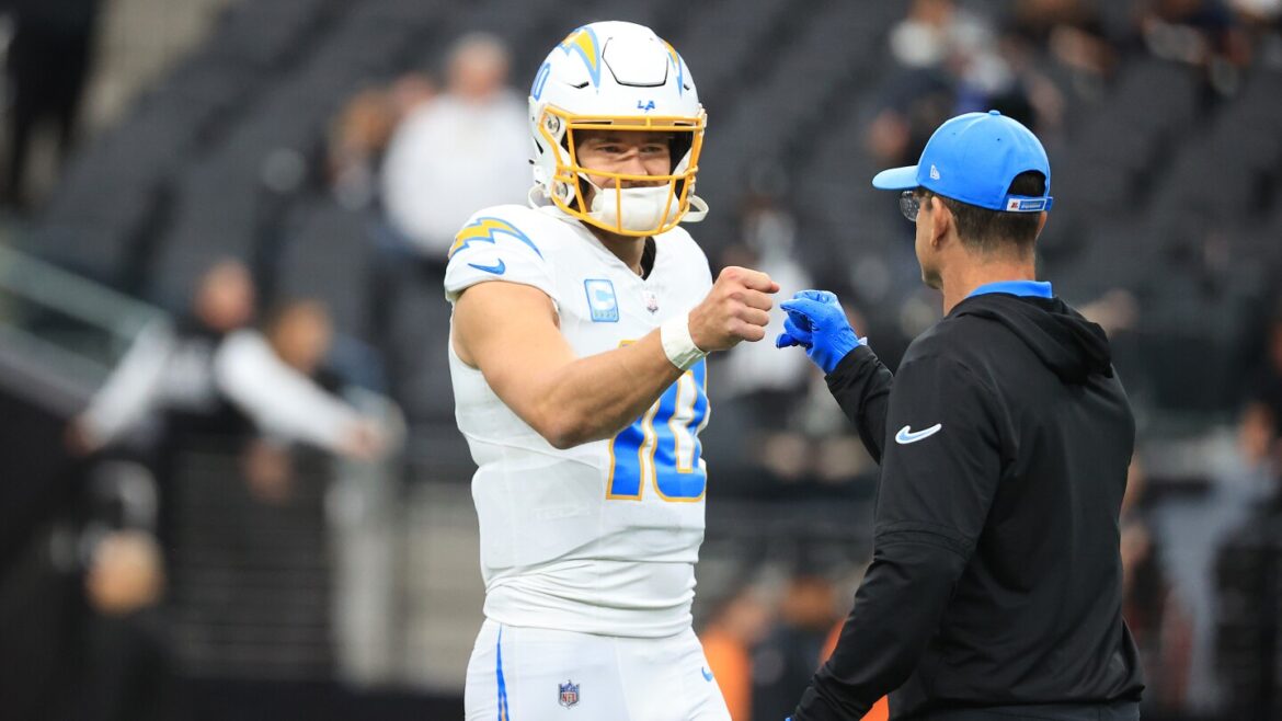 Jim Harbah: Rascunho de acusações pode ajudar Justin Herbert a entrar no Hall of Fame