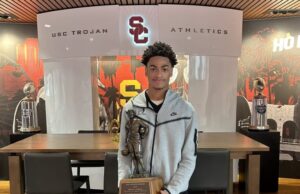Análise comprometida: USC Landing Five -Star CB Elbert Hill Efeito