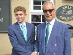 O Conselho de 22 anos é um ‘prato caótico’ dos eleitores a ser demitido por três meses como líder do Conselho de 22 anos –