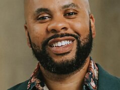 A irmã B acidentalmente conta a verdade e a irmã C rompe todos os laços