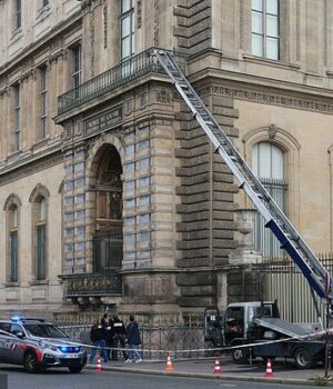 103131861-0-French_police_officers_stand_next_to_a_furniture_elevator_used_b-a-1_1761488670568.jpg