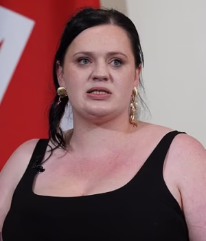103135451-15227525-Bradford_grooming_gang_abuse_victim_Fiona_Goddard_has_resigned_f-a-1_176143172435.avif