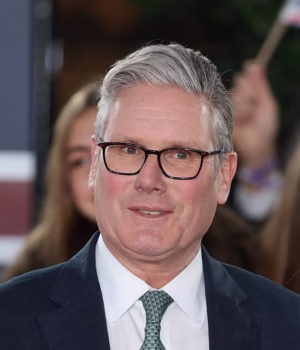 103167057-15221587-Sir_Keir_Starmer_used_his_massive_majority_to_pass_the_Diego_Gar-a-1_176124555894.avif