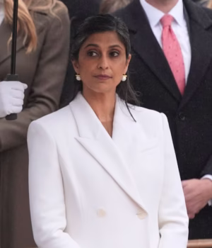103324867-15228441-Melania_Trump_and_Usha_Vance_arrive_before_President_elect_Donal-m-8_176148506090.avif