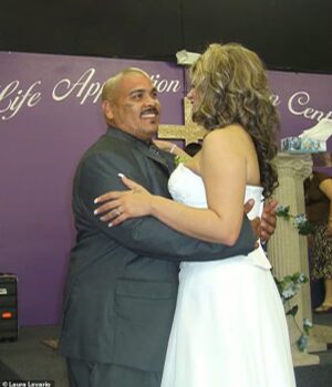103331669-15229265-Laura_Espinosa_said_her_nephew_was_like_a_son_to_her-a-24_1761524747856.jpg