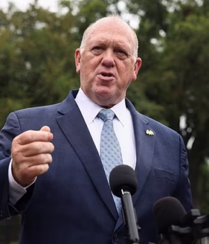 103454675-15239083-White_House_Border_Czar_Tom_Homan_has_been_tasked_by_Trump_to_ov-a-14_17618540505.avif