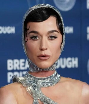 Katy_Perry_Mansion_Trial_12859.jpg