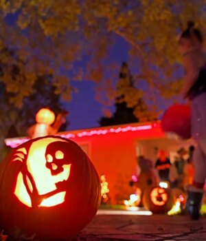 SJM-L-TRICKORTREAT-1019-03.jpg