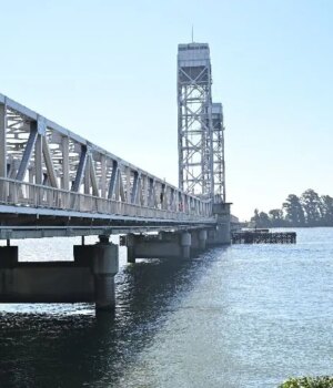 VAC-L-RIOVISTABRIDGE-0403_1091521232.jpg