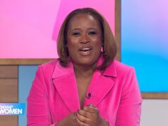 As telespectadoras soltas gritavam com raiva ‘Tire-a do ar!’ A recusa de Charlene White em usar uma papoula em um programa ‘desrespeitoso’ da ITV