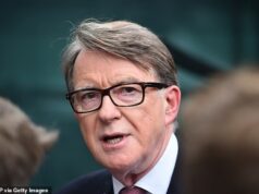 Lord Mandelson finalmente saiu dos livros do governo após ‘retirada’ como enviado dos EUA por causa da ligação com Epstein… Mas o chefe do Ministério das Relações Exteriores admite que os britânicos nunca souberam se ele foi pago