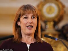 A perturbada Rachel Reeves saiu do esconderijo hoje para lançar as bases para a traição do orçamento que quebrou sua promessa – e, como sempre, não será culpa dela.