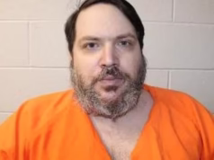 Estuprador americano que fingiu sua própria morte para evitar acusações atacou vítimas em uma explosão repugnante no tribunal