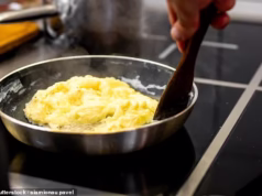 Como ser um cavalheiro moderno em 39 passos: comece com cartas de agradecimento, leve uma bolsa para uma senhora – e concorde que Roger Moore foi o melhor Bond