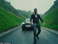 Rapper acusado de ser ‘um idiota’ e ‘pegar o mick’ depois de bloquear uma estrada de Peak District com um Rolls-Royce de £ 300.000 apenas para fazer um videoclipe