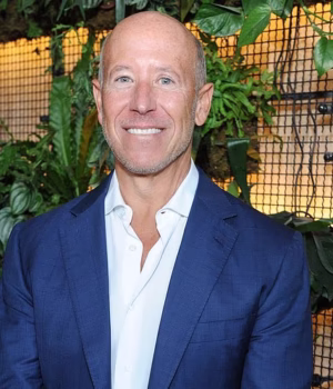103691409-15266245-Barry_Sternlicht_the_Chairman_and_CEO_of_Starwood_Capital_Group_-a-5_176255070218.avif